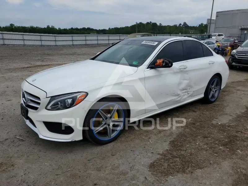 2016 Mercedes Benz C-Class photo