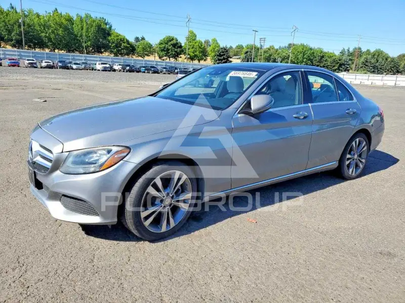 2016 Mercedes Benz C-Class photo