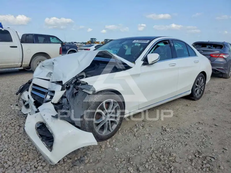 2016 Mercedes Benz C-Class photo
