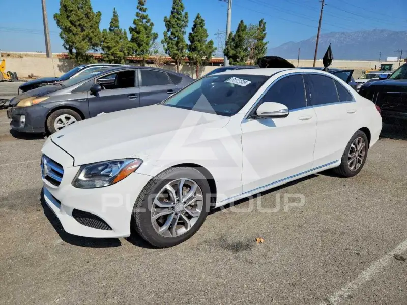 2016 Mercedes Benz C-Class photo