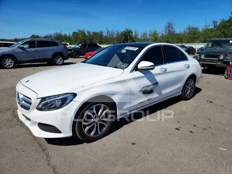 2016 Mercedes Benz C-Class photo