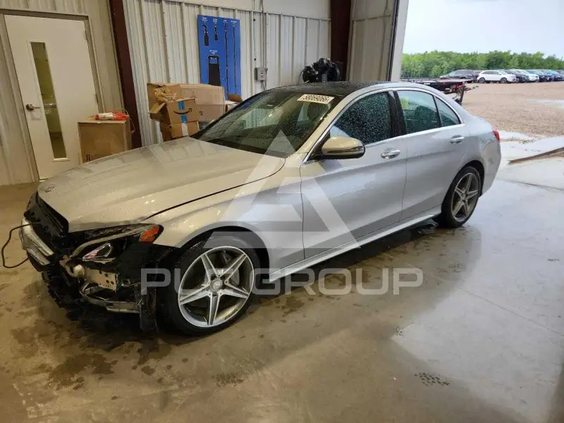 2016 Mercedes Benz C-Class фото