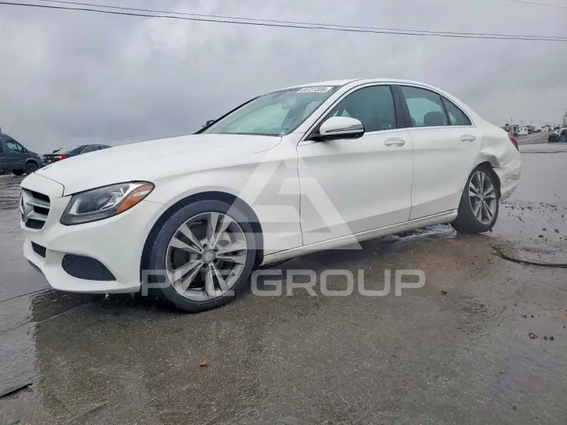 2016 Mercedes Benz C-Class фото