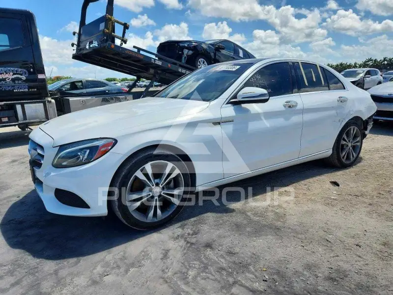 2016 Mercedes Benz C-Class фото