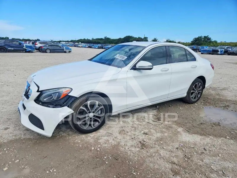 2016 Mercedes Benz C-Class фото