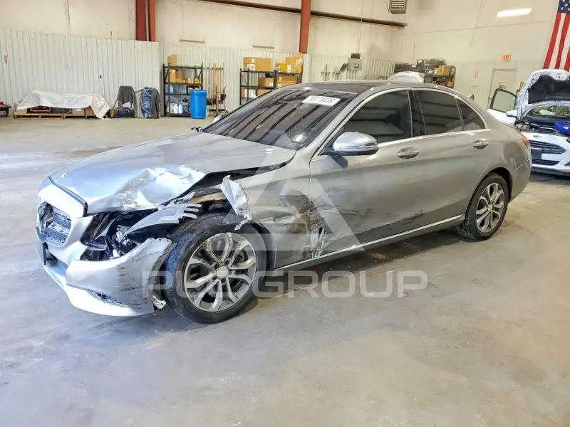 2016 Mercedes Benz C-Class photo
