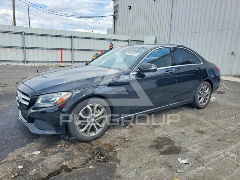 2016 Mercedes Benz C-Class фото