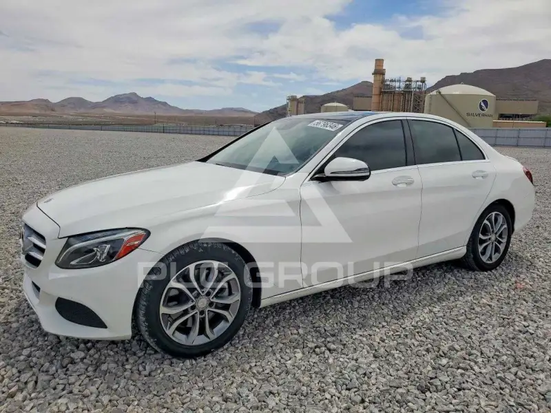 2016 Mercedes Benz C-Class photo