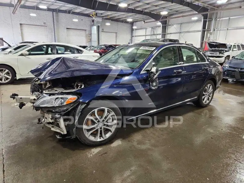 2016 Mercedes Benz C-Class photo