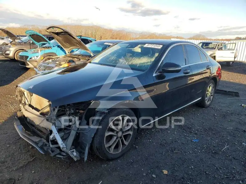 2016 Mercedes Benz C-Class фото