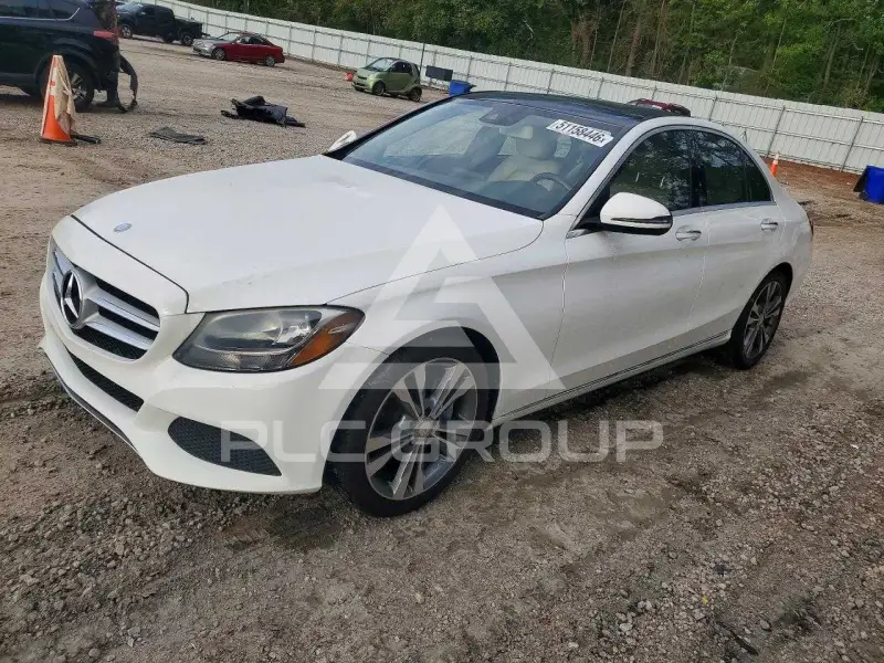 2016 Mercedes Benz C-Class фото