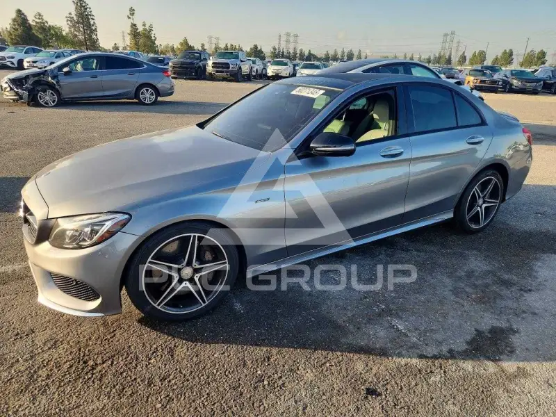2016 Mercedes Benz C-Class фото