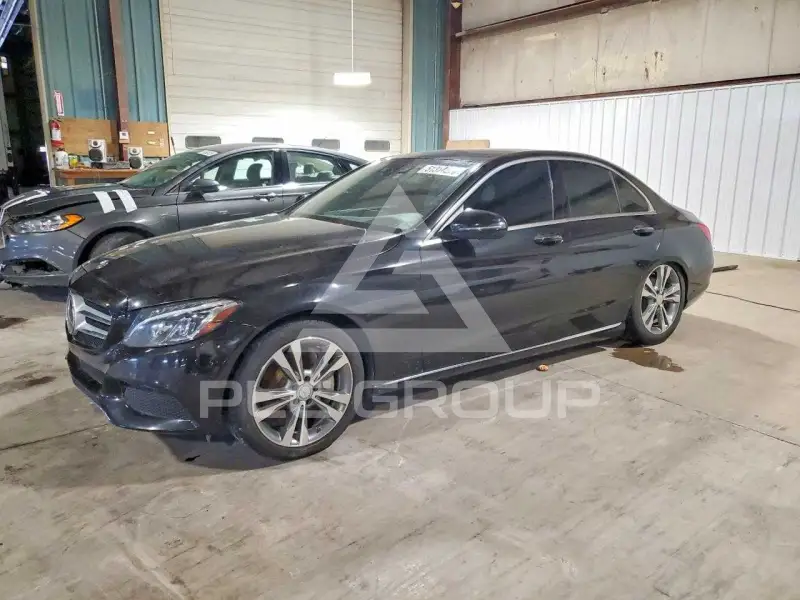 2016 Mercedes Benz C-Class фото