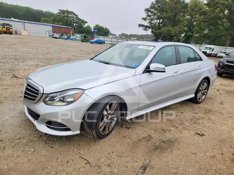 2016 Mercedes Benz E-Class фото