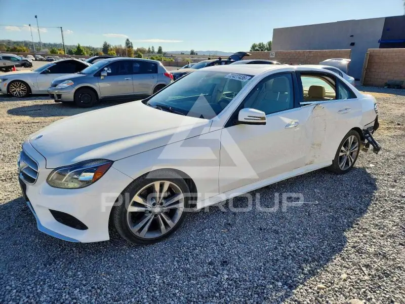 2016 Mercedes Benz E-Class фото