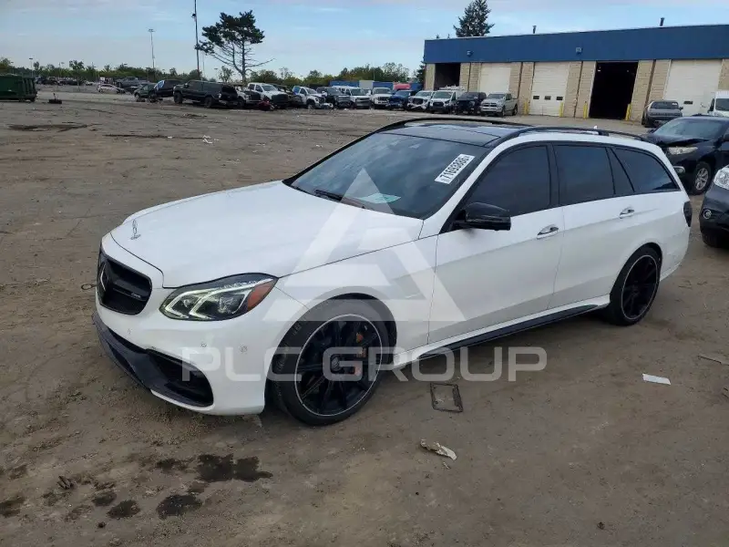 2016 Mercedes Benz E-Class фото