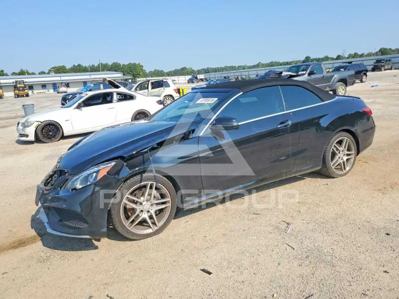 2016 Mercedes Benz E-Class фото