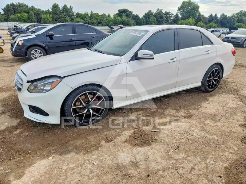 2016 Mercedes Benz E-Class фото