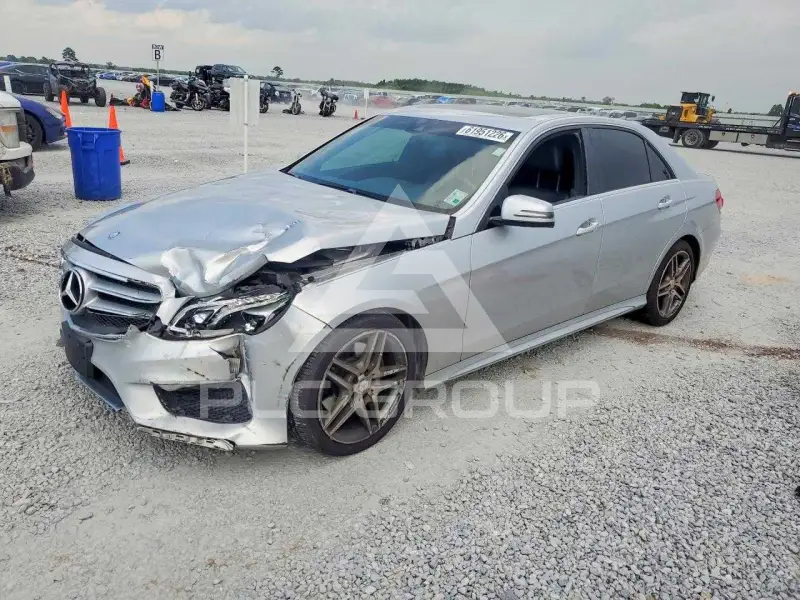 2016 Mercedes Benz E-Class фото