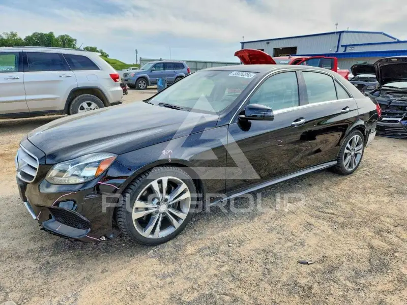 2016 Mercedes Benz E-Class фото