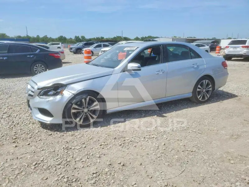 2016 Mercedes Benz E-Class фото