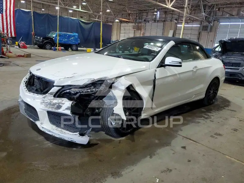 2016 Mercedes Benz E-Class фото