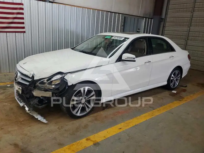2016 Mercedes Benz E-Class фото