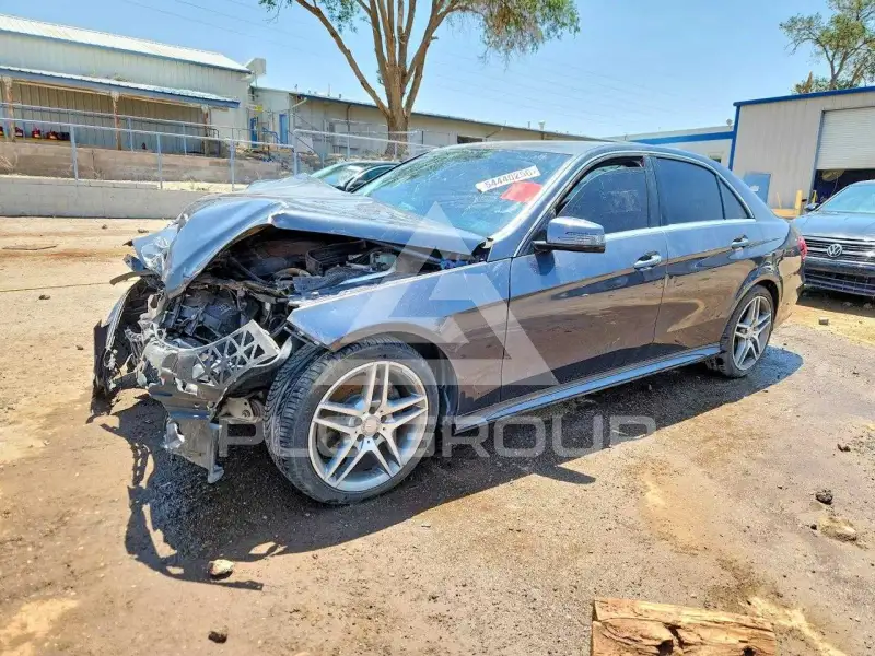 2016 Mercedes Benz E-Class фото