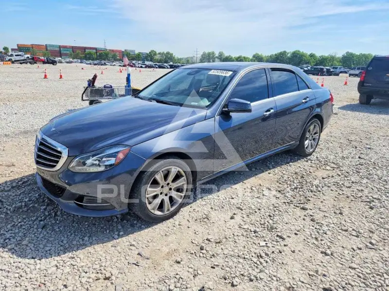 2016 Mercedes Benz E-Class фото