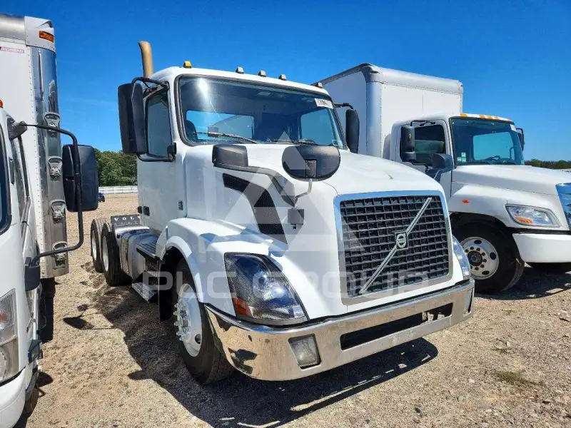 2016 Volvo VNL фото
