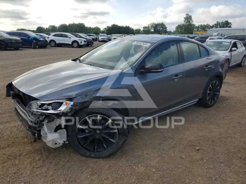 2016 Volvo S60 photo