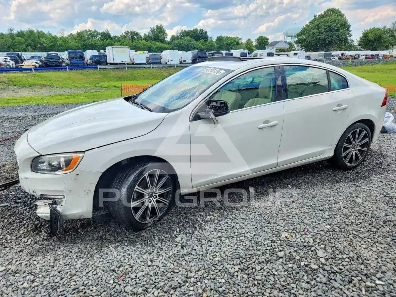 2016 Volvo S60 photo