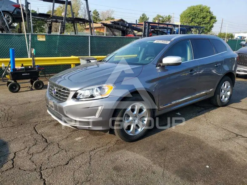 2016 Volvo XC60 photo