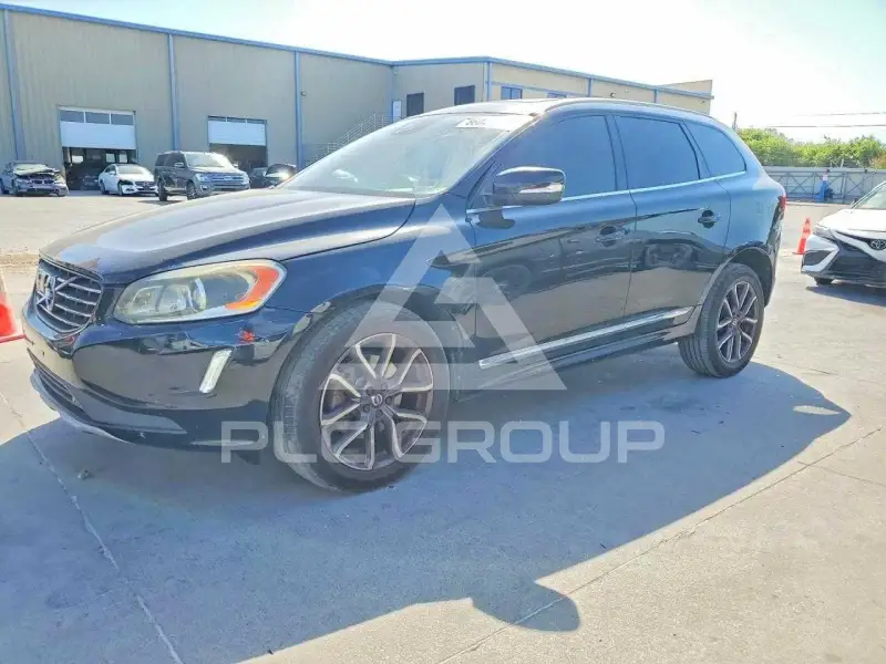 2016 Volvo XC60 photo
