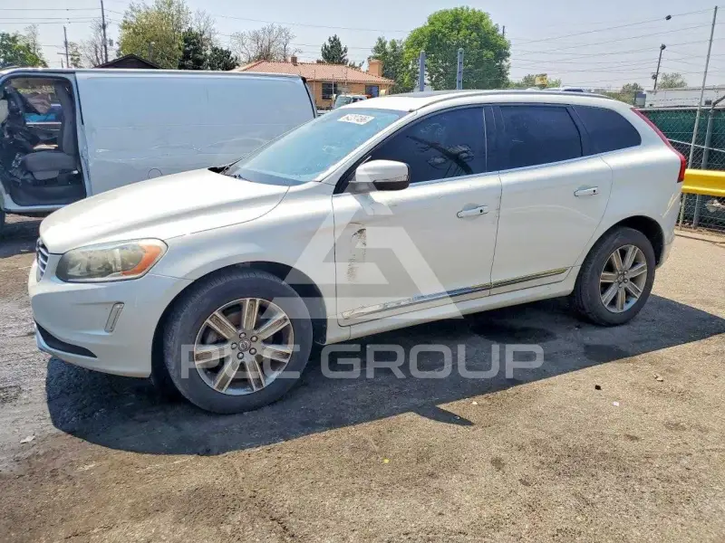 2016 Volvo XC60 photo