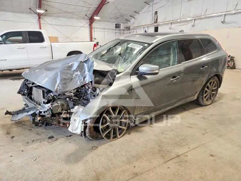 2016 Volvo XC60 фото
