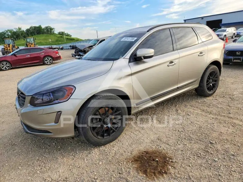 2016 Volvo XC60 photo