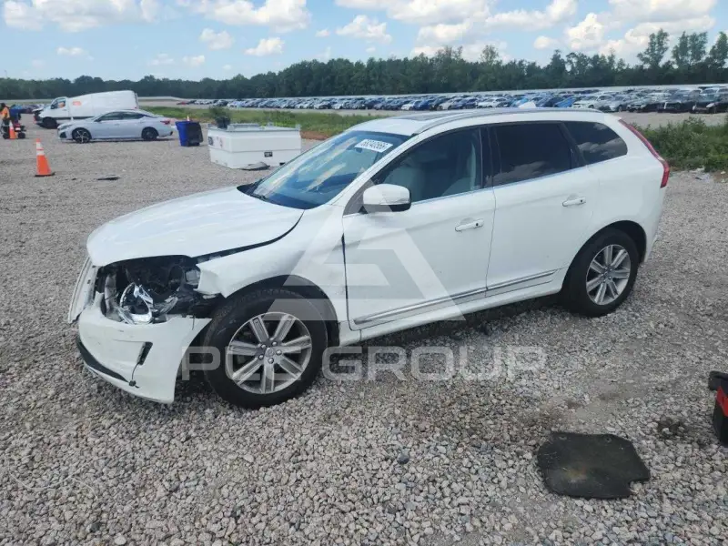 2016 Volvo XC60 photo