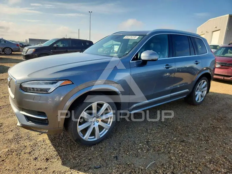 2016 Volvo XC90 photo