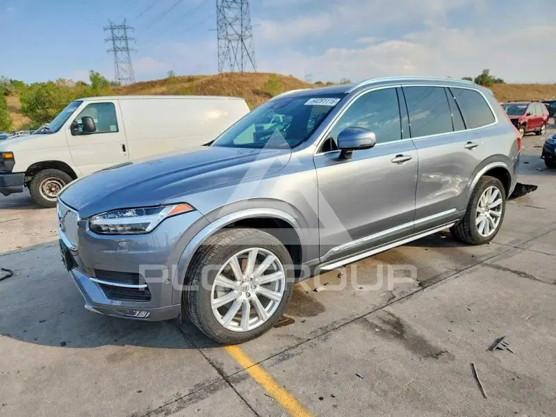 2016 Volvo XC90 фото