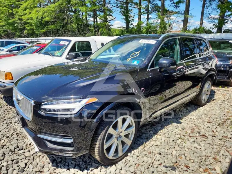 2016 Volvo XC90 photo