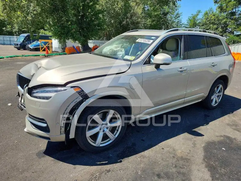 2016 Volvo XC90 фото