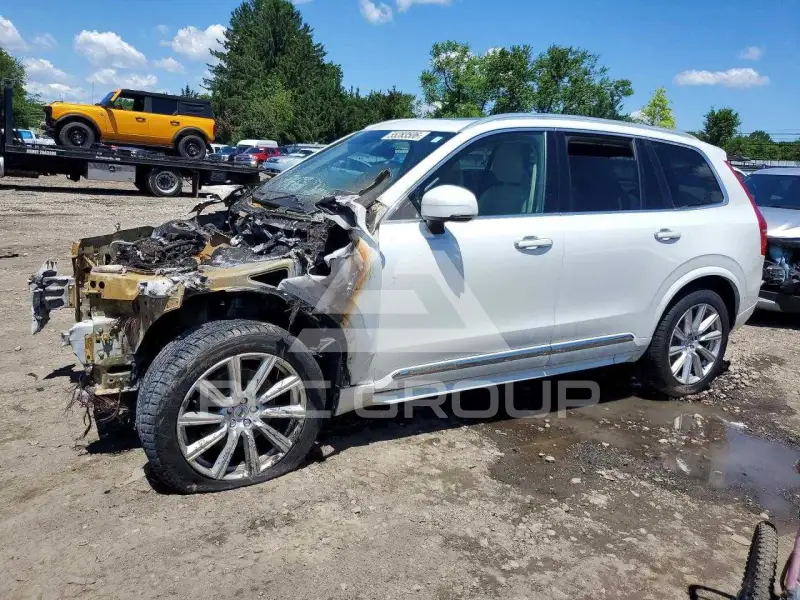 2016 Volvo XC90 photo