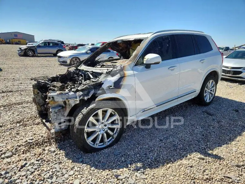 2016 Volvo XC90 photo