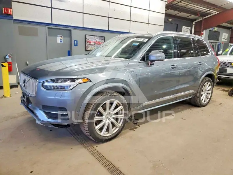 2016 Volvo XC90 фото