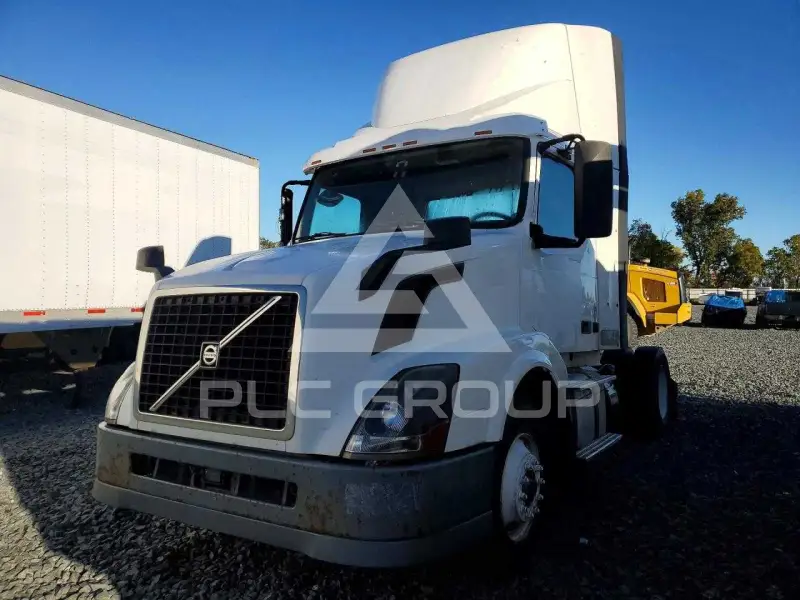 2016 Volvo VNL photo