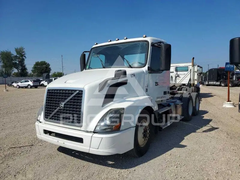 2016 Volvo VNL фото