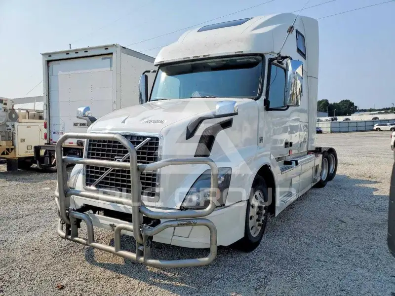 2016 Volvo VNL фото