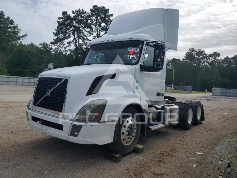 2016 Volvo VNL фото
