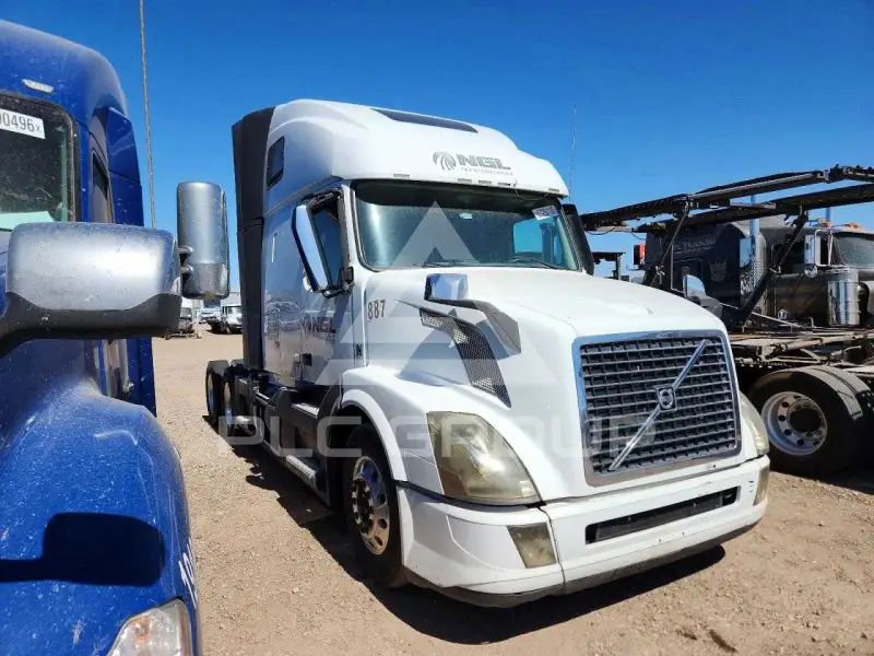2016 Volvo VNL photo